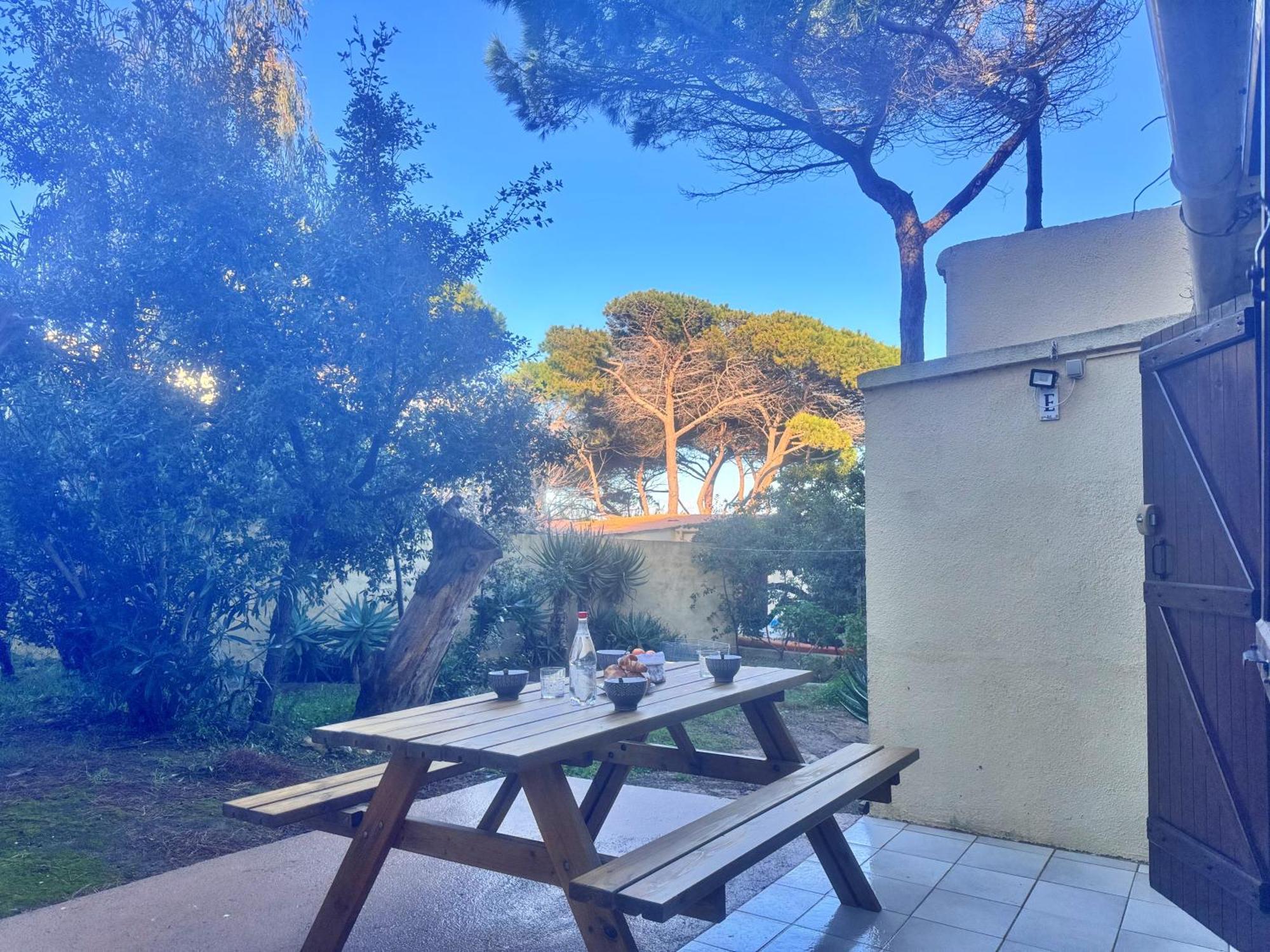 Appartamento Les Pieds Dans L'Eau T2 E Calvi  Esterno foto